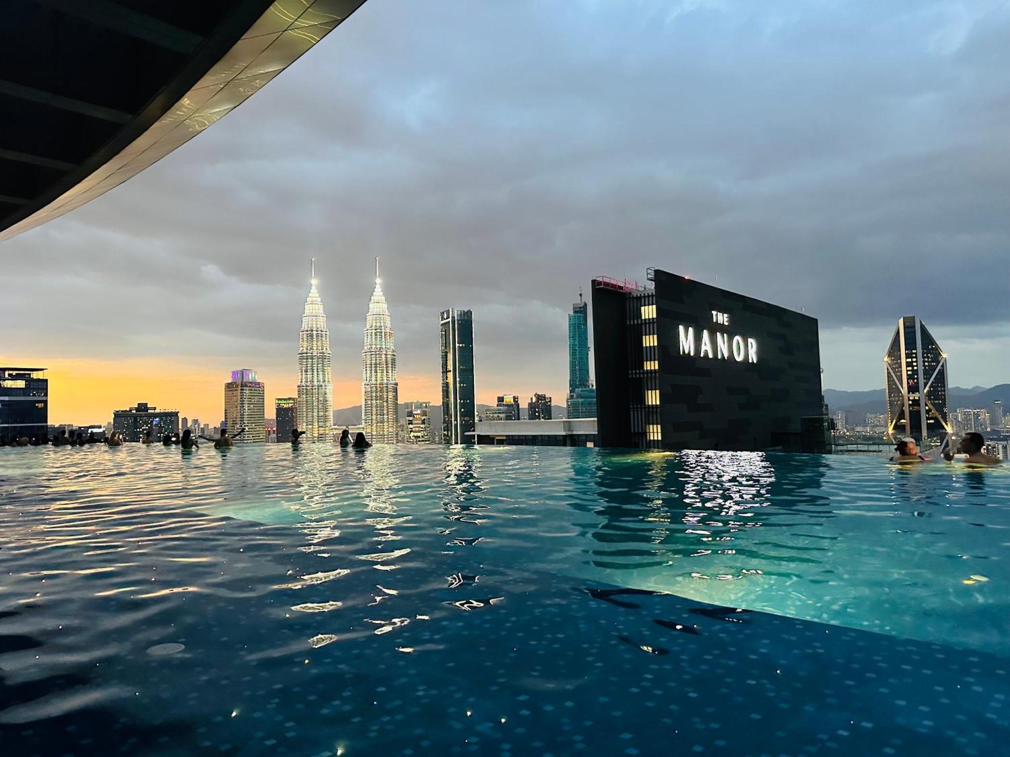 Eaton Service Apartment At Klcc Kuala Lumpur Exterior foto